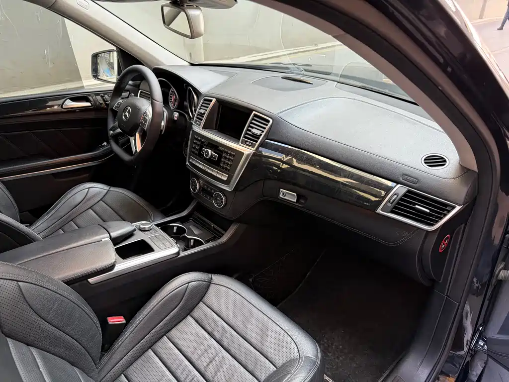 Mercedes-Benz GL-Class AMG 2015 — фото 11
