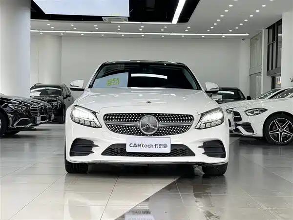 Mercedes-Benz C-Class 2021