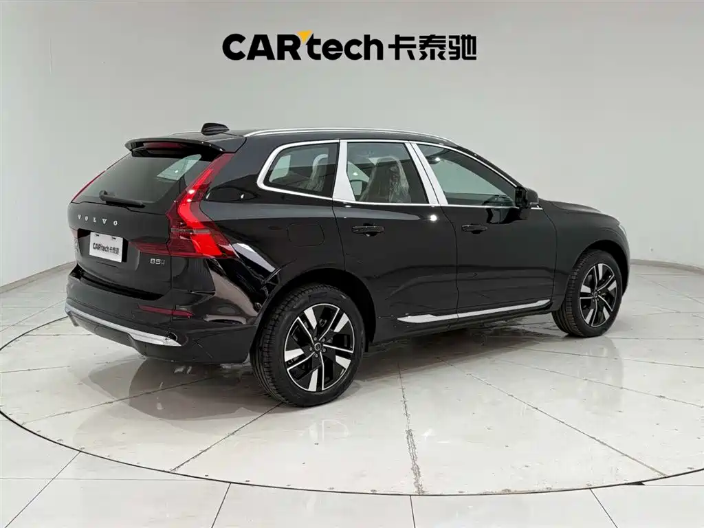 Volvo XC60 2026 — фото 11