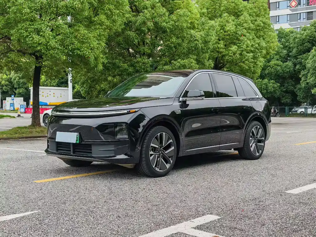 Li Auto Li L6 2025