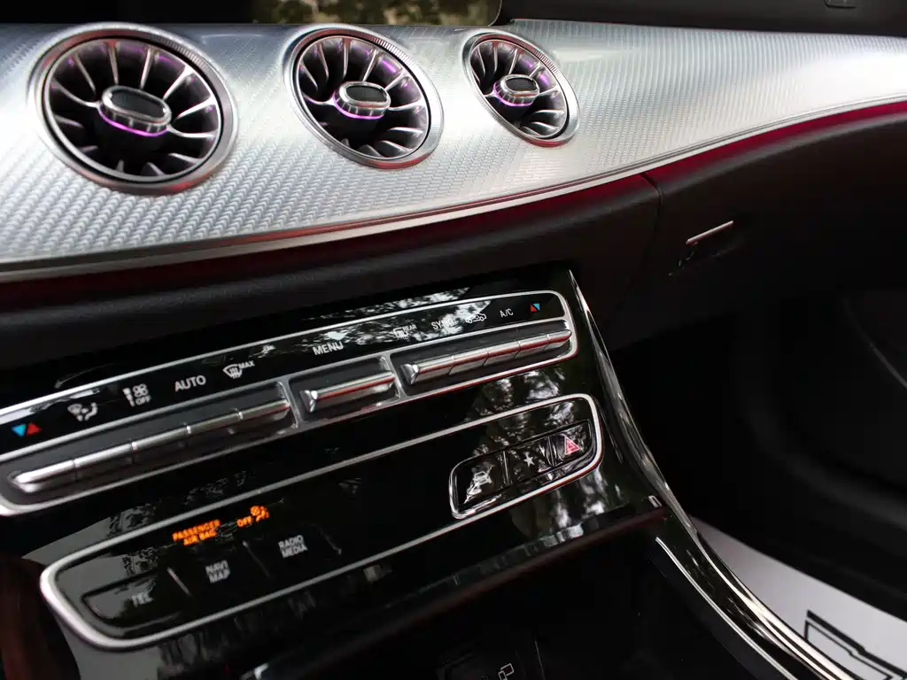 Mercedes-Benz E-Class 2021 — фото 10