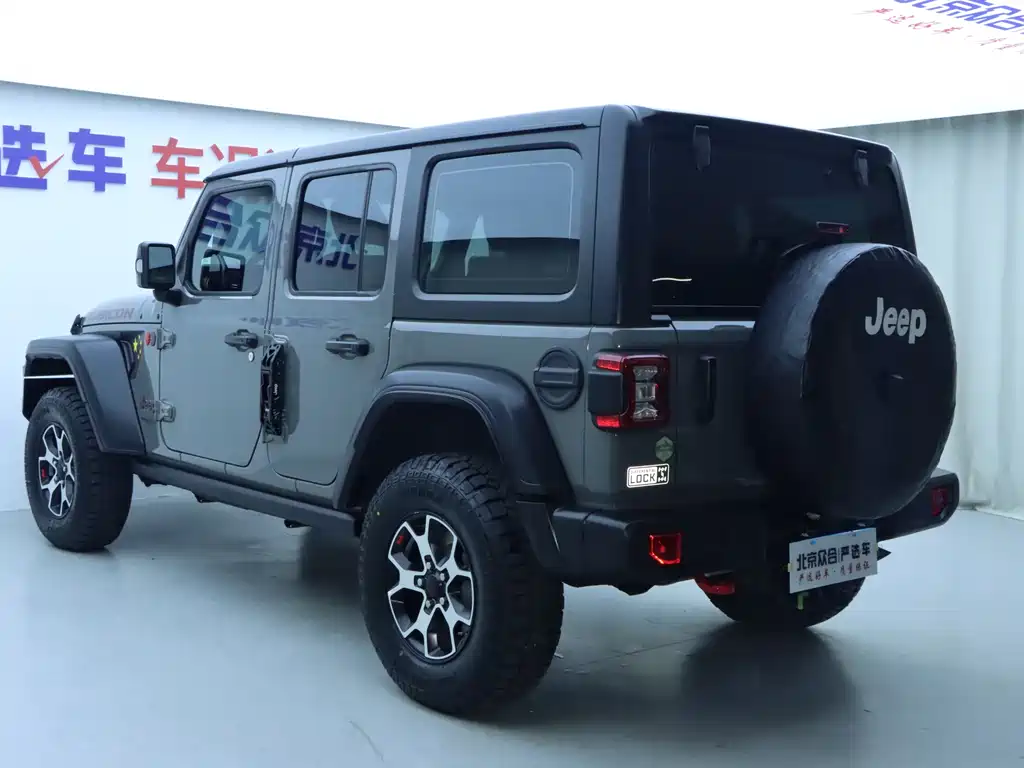 Jeep Wrangler 2023 — фото 25