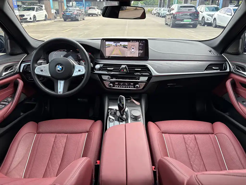 BMW 5 Series 2023 — фото 10