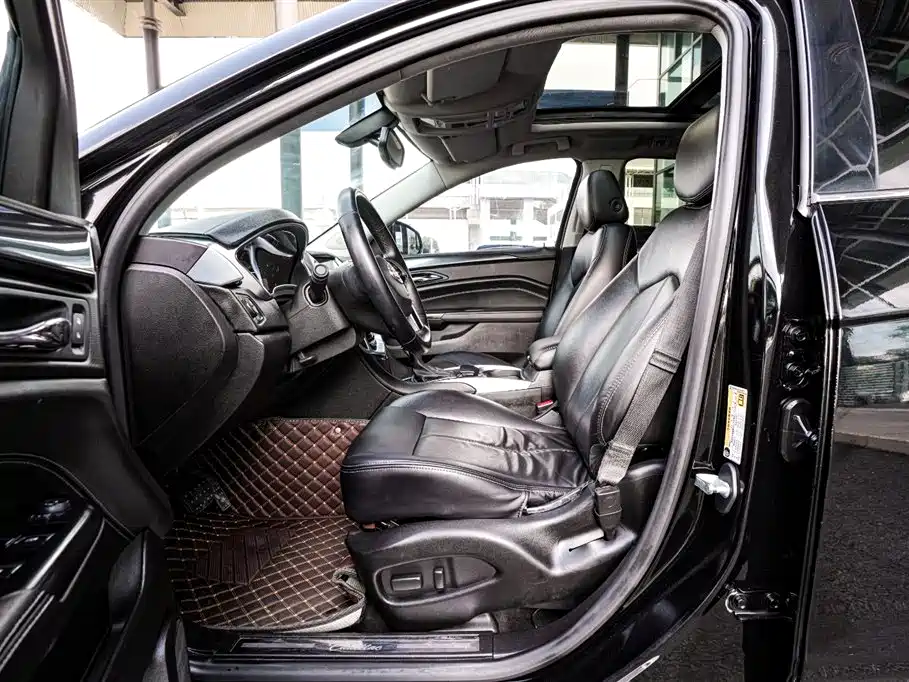 Cadillac SRX 2014 — фото 8