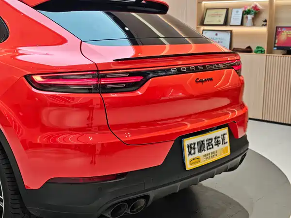 Porsche Cayenne 2021