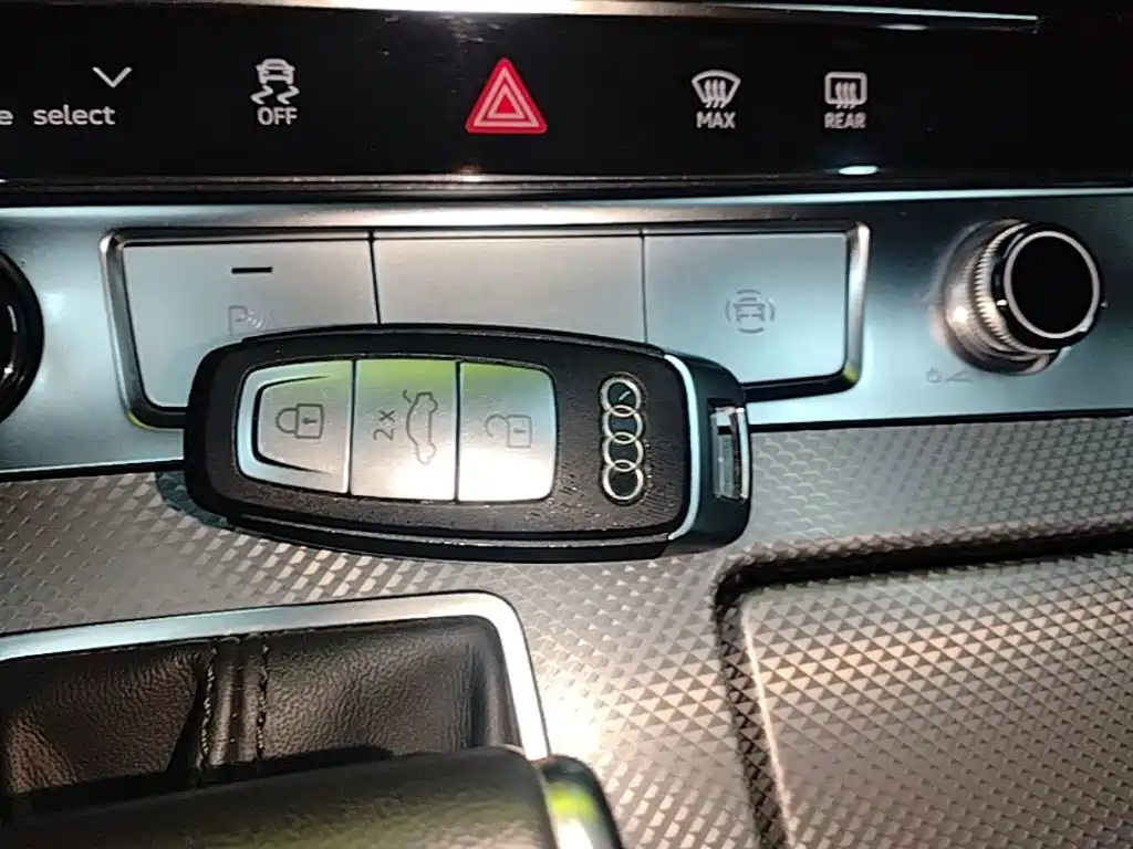 Audi A6L 2023 — фото 9