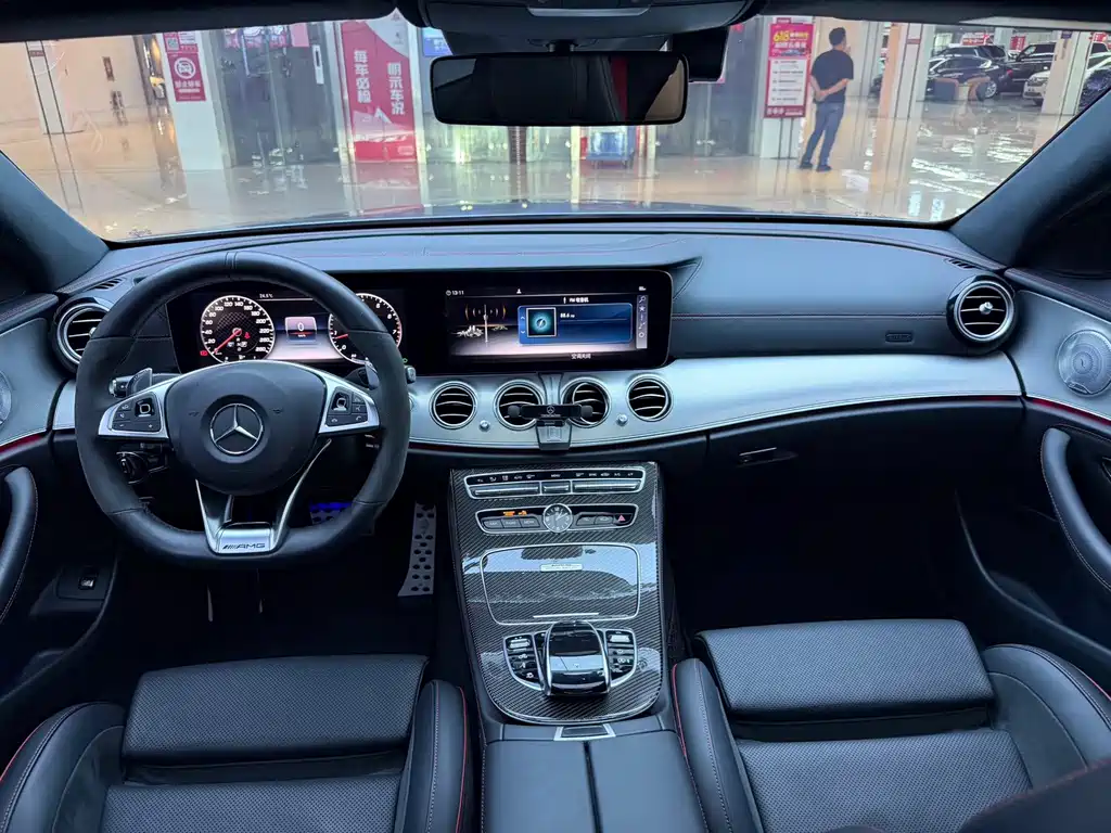 Mercedes-Benz E-Class AMG 2018 — фото 11