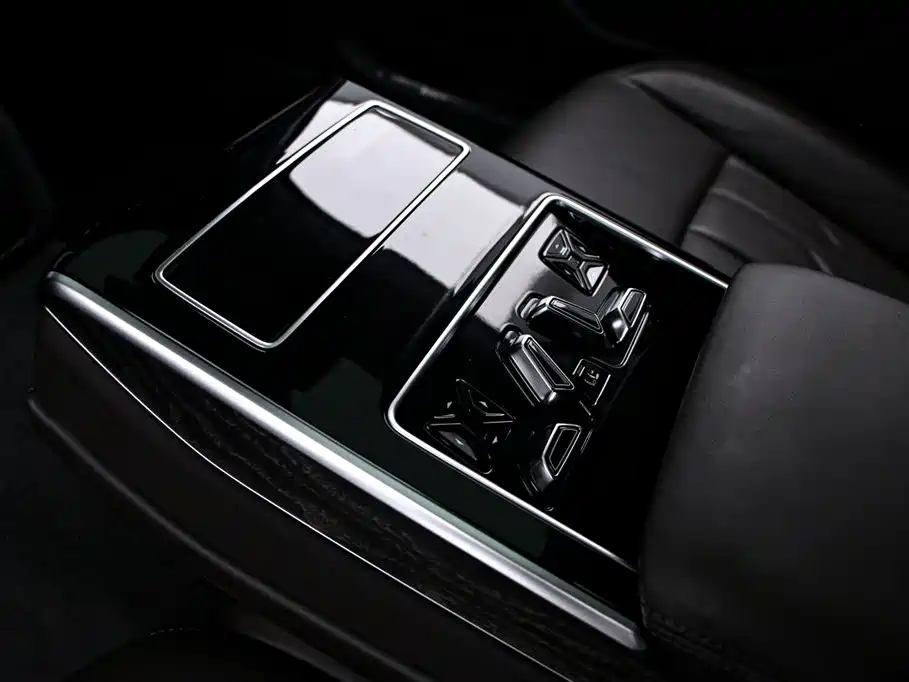 Audi A8 2020 — фото 15
