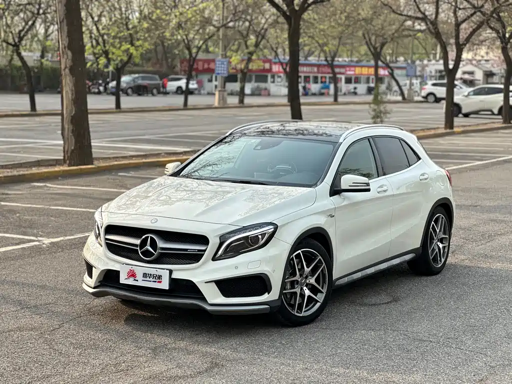 Mercedes-Benz GLA AMG 2015 — фото 2