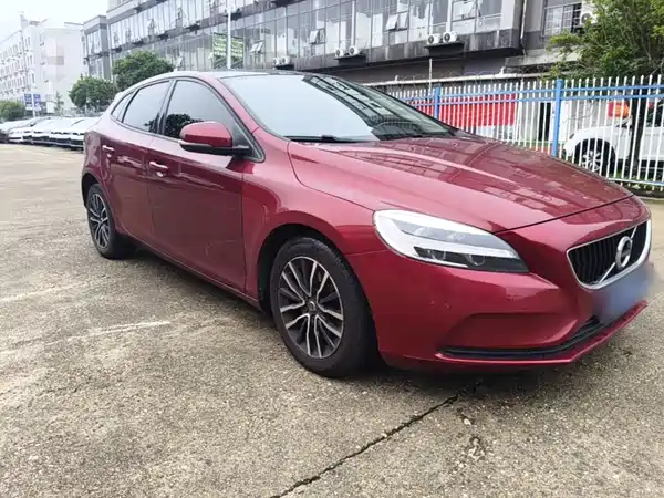 Volvo V40 2017