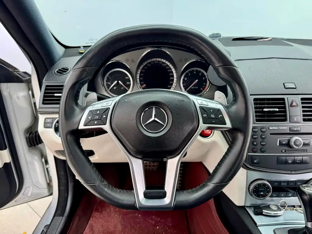 Mercedes-Benz C-Class AMG 2012 — фото 17