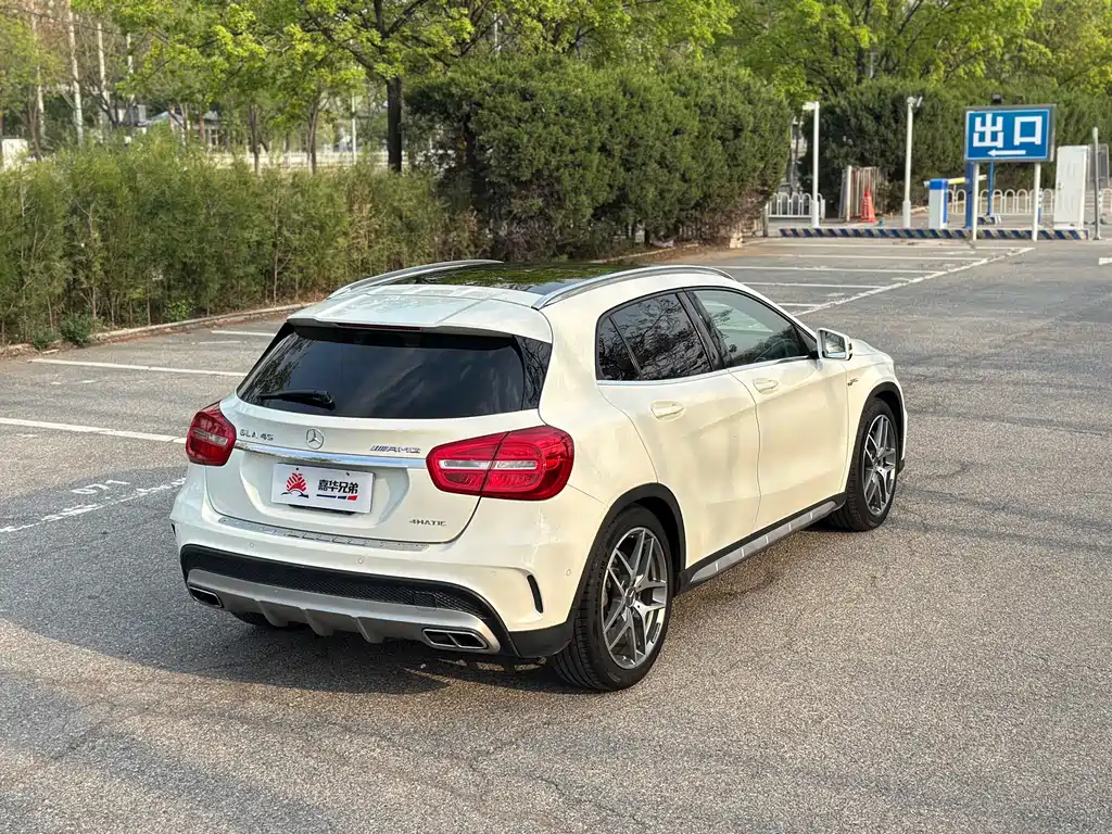 Mercedes-Benz GLA AMG 2015 — фото 16