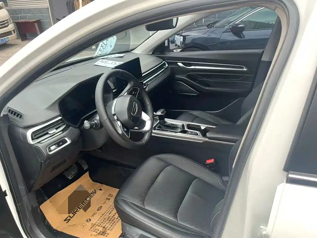 Geely Emgrand 2021