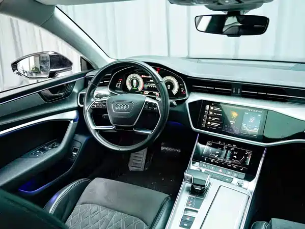 Audi A7L 2024