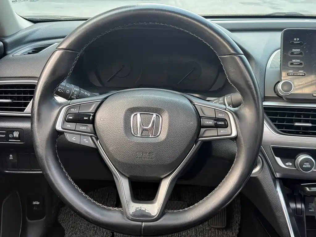 Honda Accord 2019 — фото 14