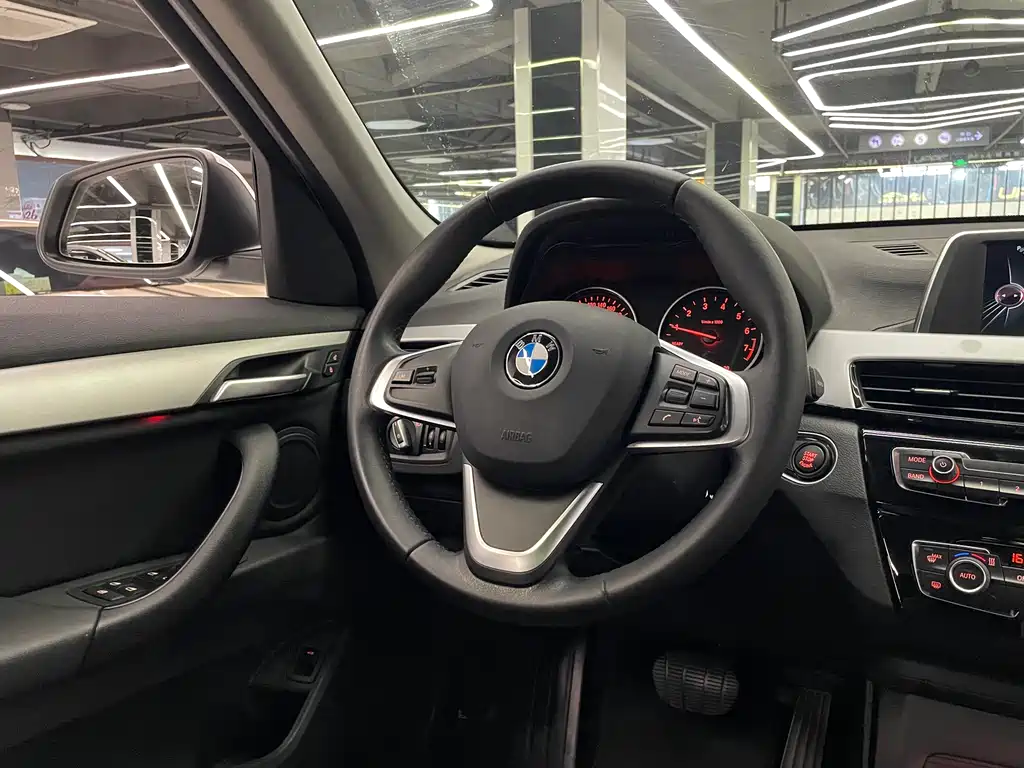 BMW X1 2017 — фото 13