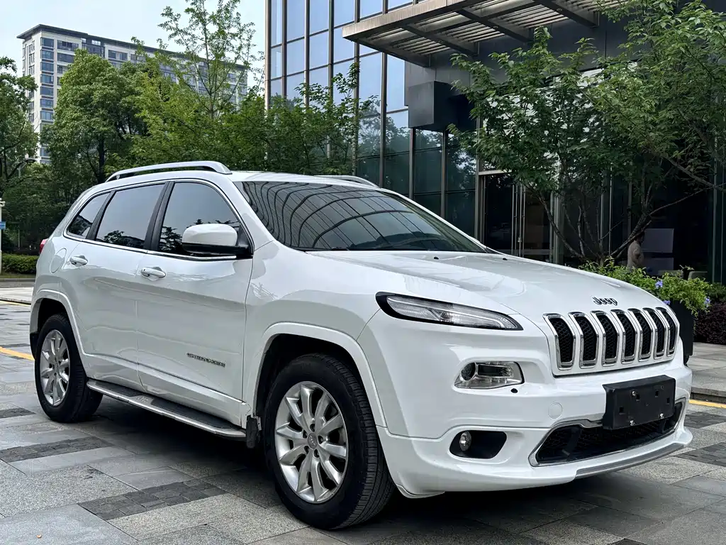 Jeep Cherokee 2018 — фото 3