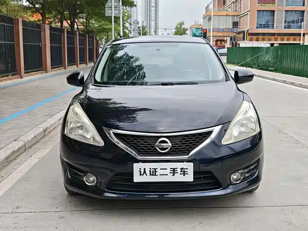 Nissan Tiida 2011