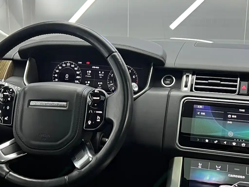Land Rover Range Rover 2019 — фото 18