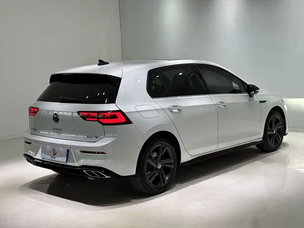 Volkswagen Golf 2021