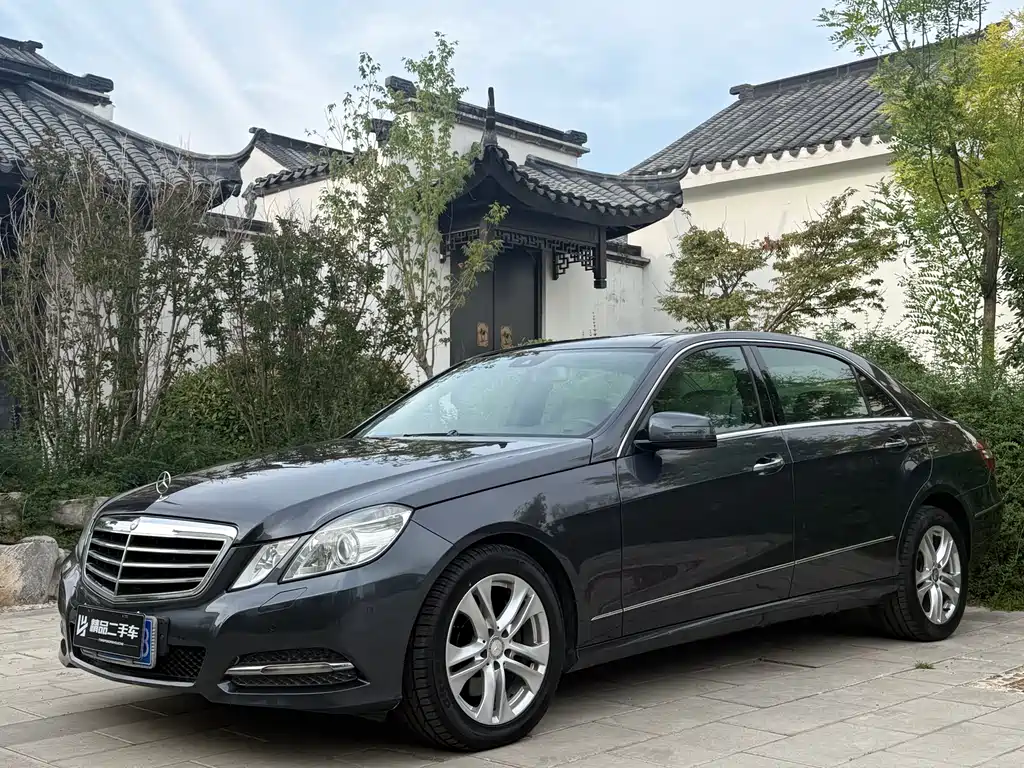 Mercedes-Benz E-Class 2011