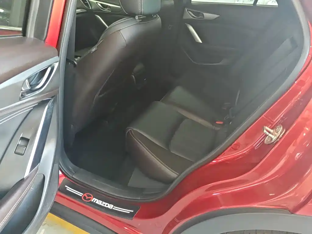 Mazda CX-4 2017 — фото 17