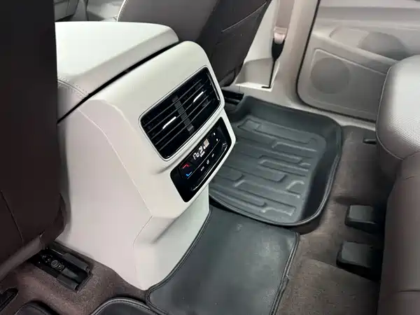 Volkswagen Tavendor 2023
