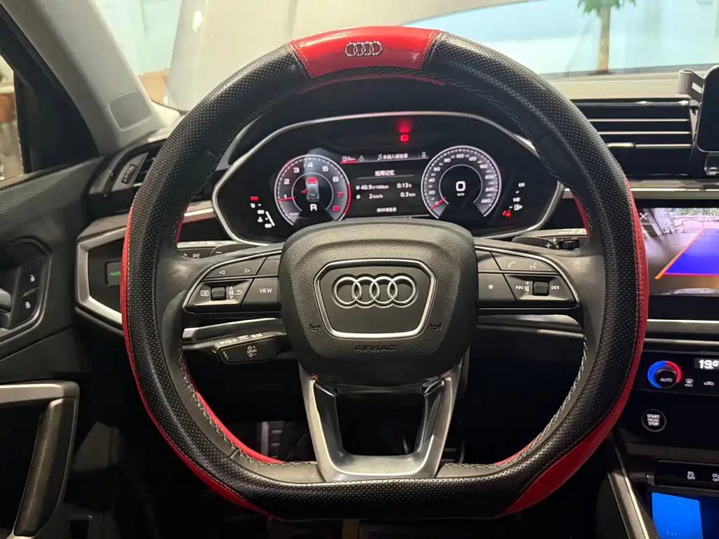 Audi Q3 2023 — фото 12