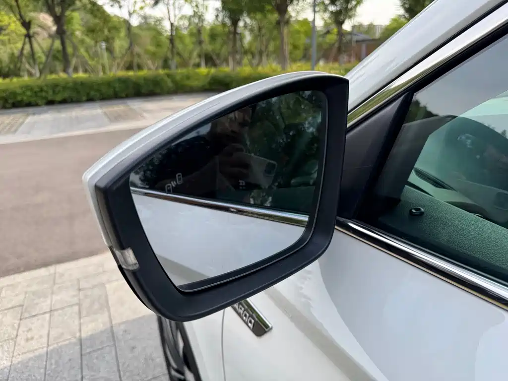 Skoda Karoq 2023 — фото 8