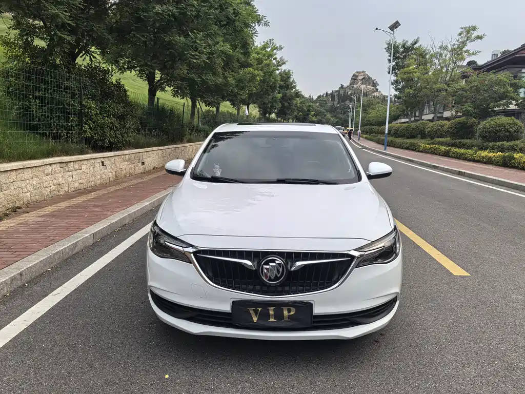 Buick Excelle 2019 — фото 2