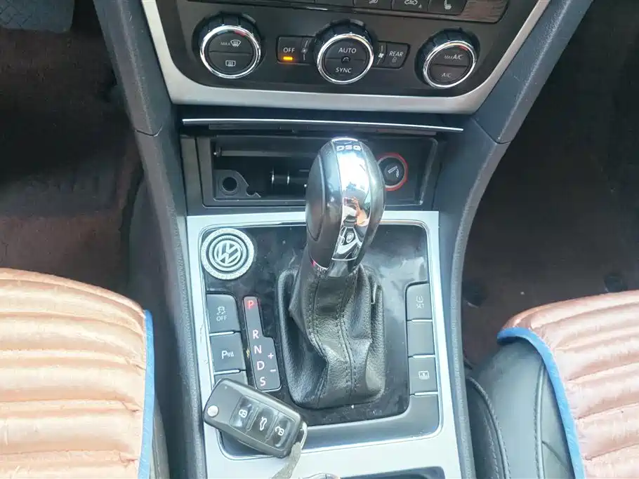 Volkswagen Passat 2015 — фото 16