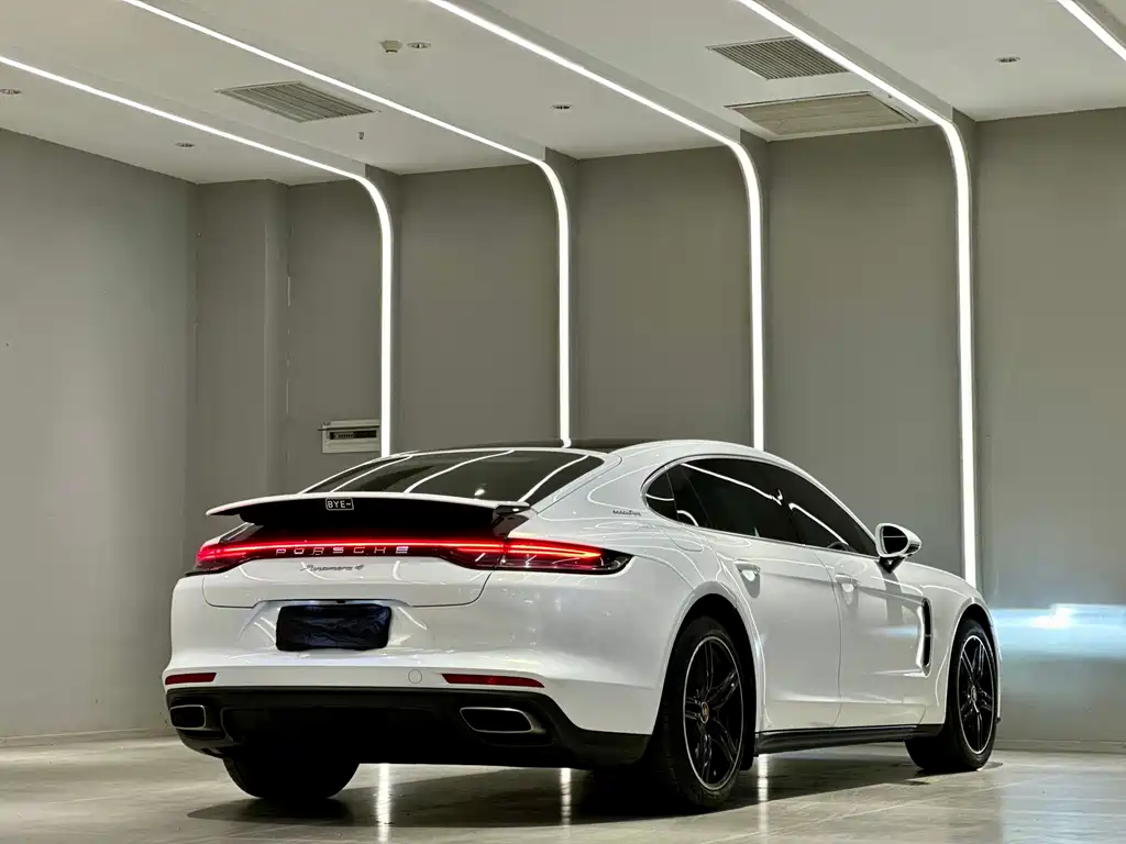 Porsche Panamera 2022 — фото 8