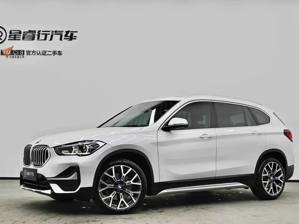 BMW X1 2021 — фото 1