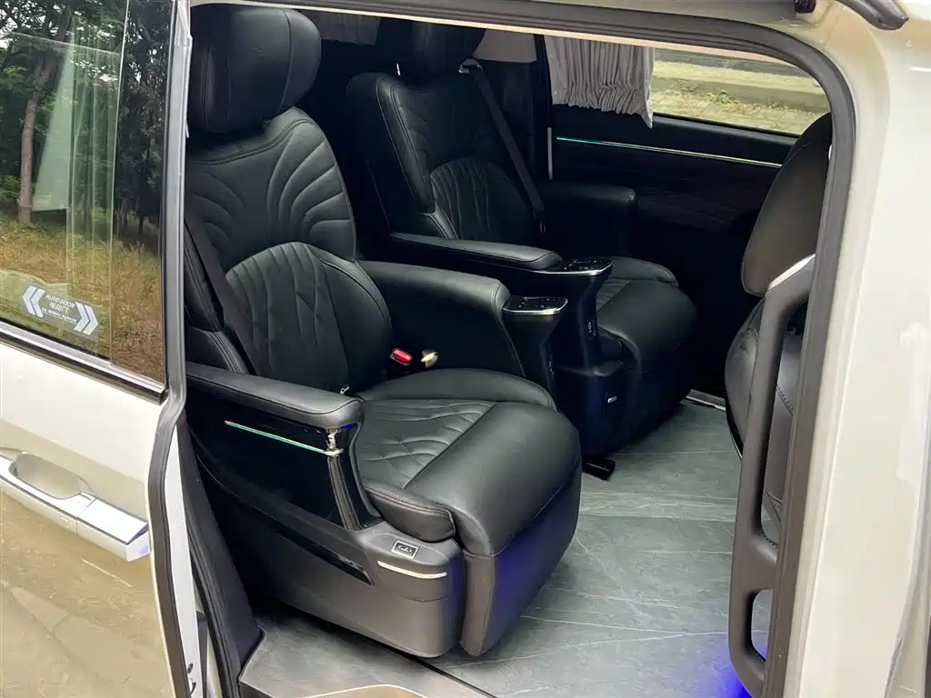 GAC Motor Trumpchi M8 2023 — фото 23