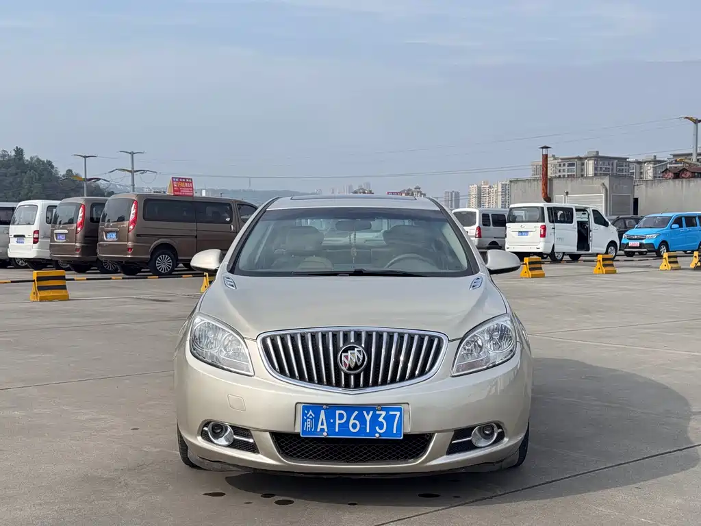 Buick Excelle 2014 — фото 2