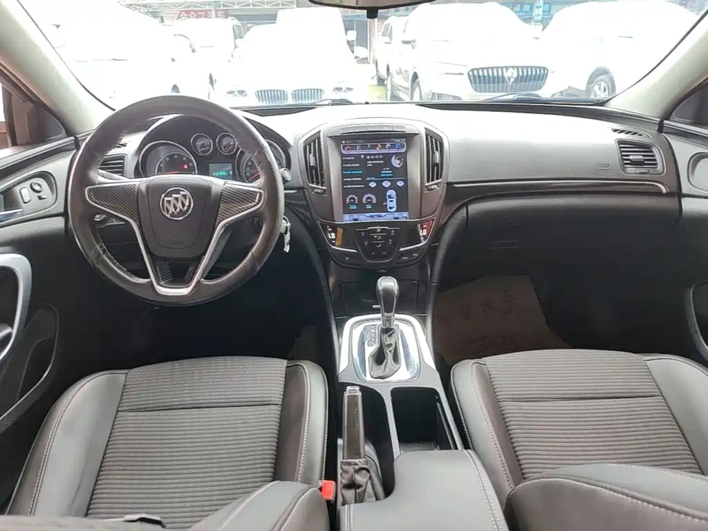 Buick Regal 2017 — фото 10