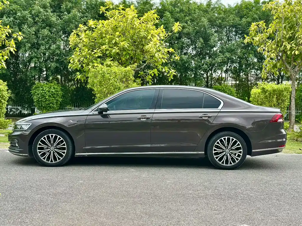 Volkswagen Phideon 2018 — фото 3
