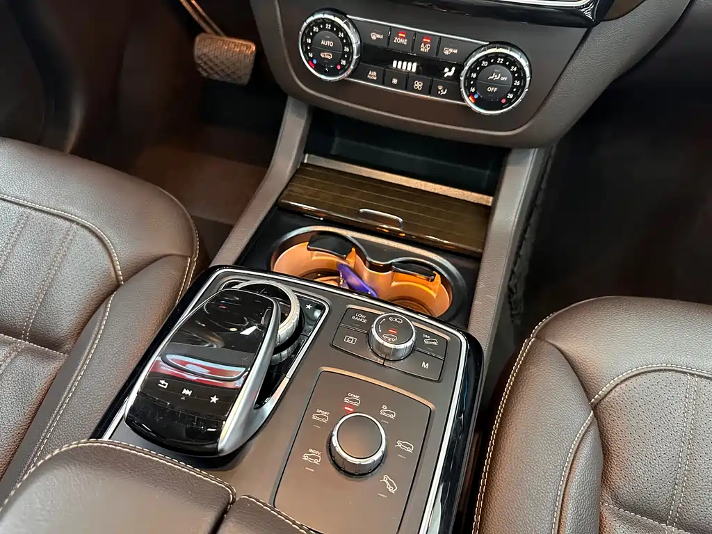 Mercedes-Benz GLS 2019 — фото 31