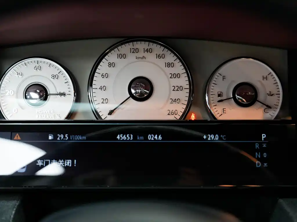 Rolls-Royce Ghost 2017 — фото 7