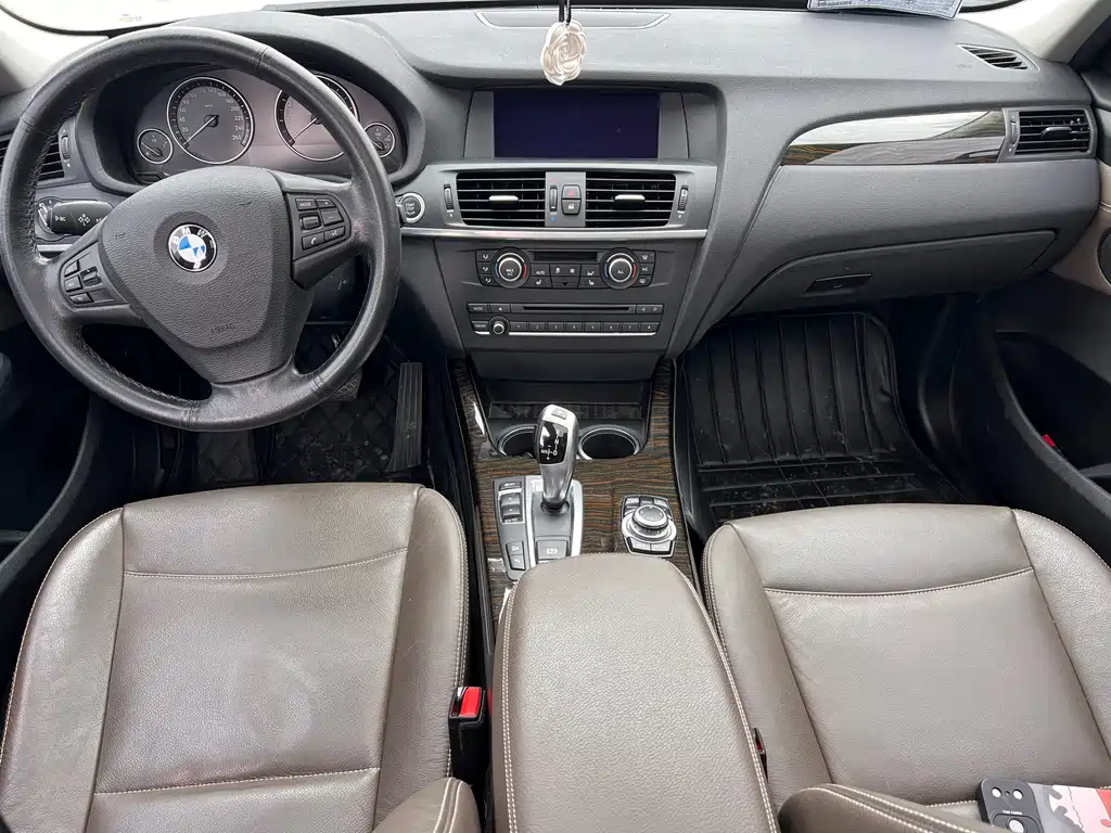 BMW X3 2014 — фото 9