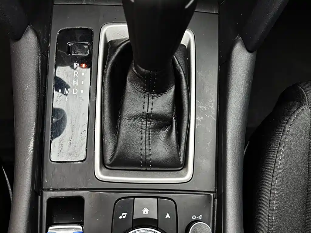Mazda CX-4 2023 — фото 13
