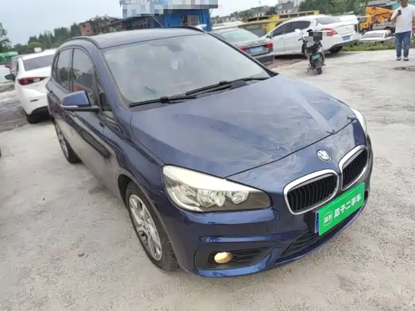 BMW 2 Series Station Wagon 2015