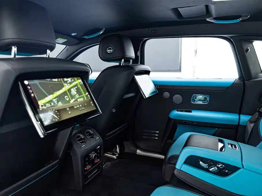 Rolls-Royce Ghost 2023 — фото 12