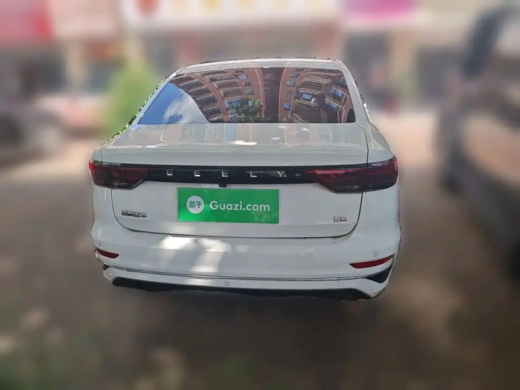 Geely Emgrand 2023