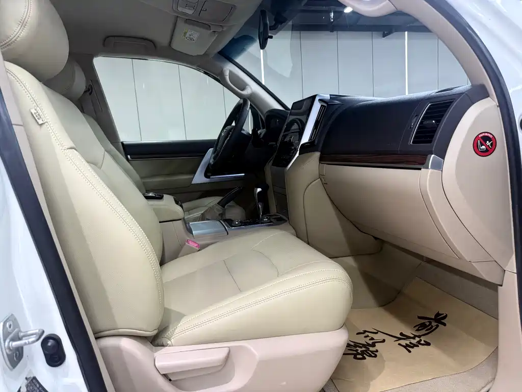 Toyota Land Cruiser 2015 — фото 18