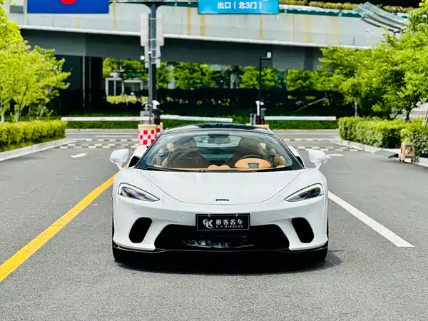 McLaren GT 2022