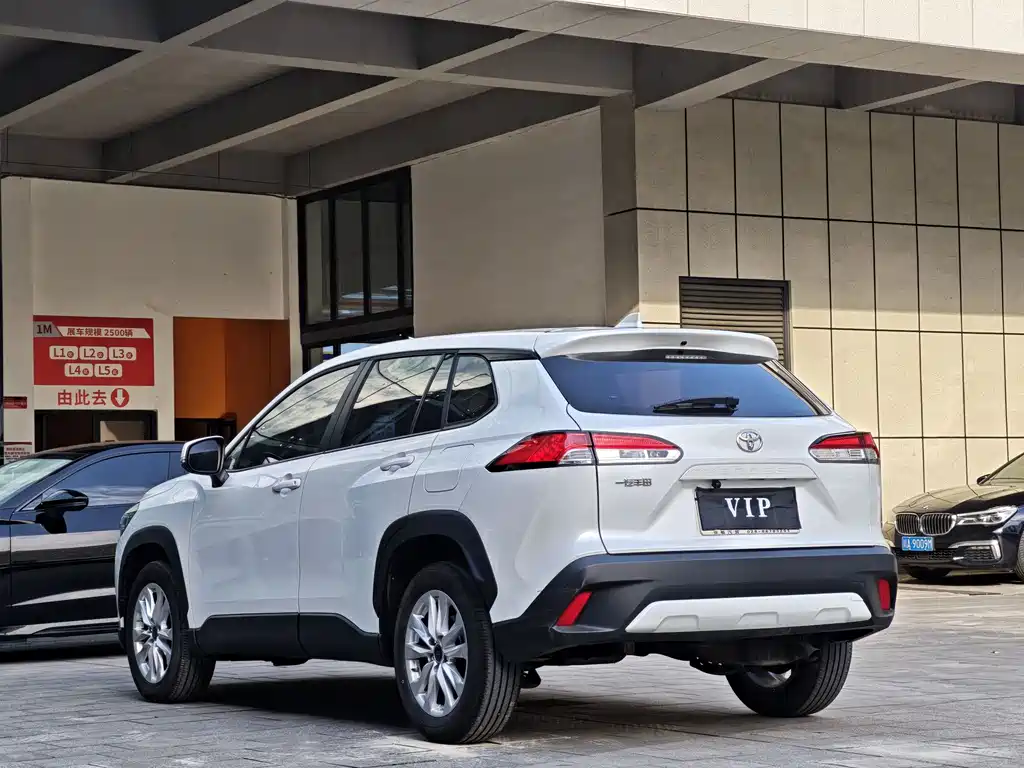 Toyota Corolla Cross 2023 — фото 20