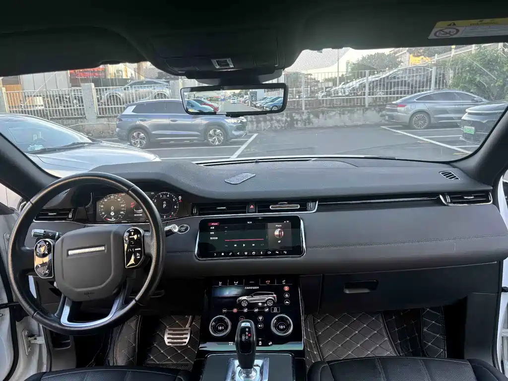 Land Rover Evoque 2020 — фото 11