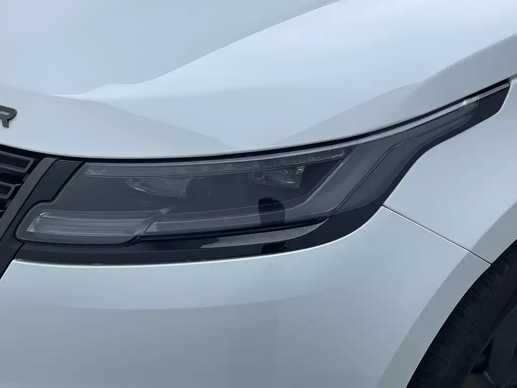 Land Rover Range Rover Velar 2024 — фото 8
