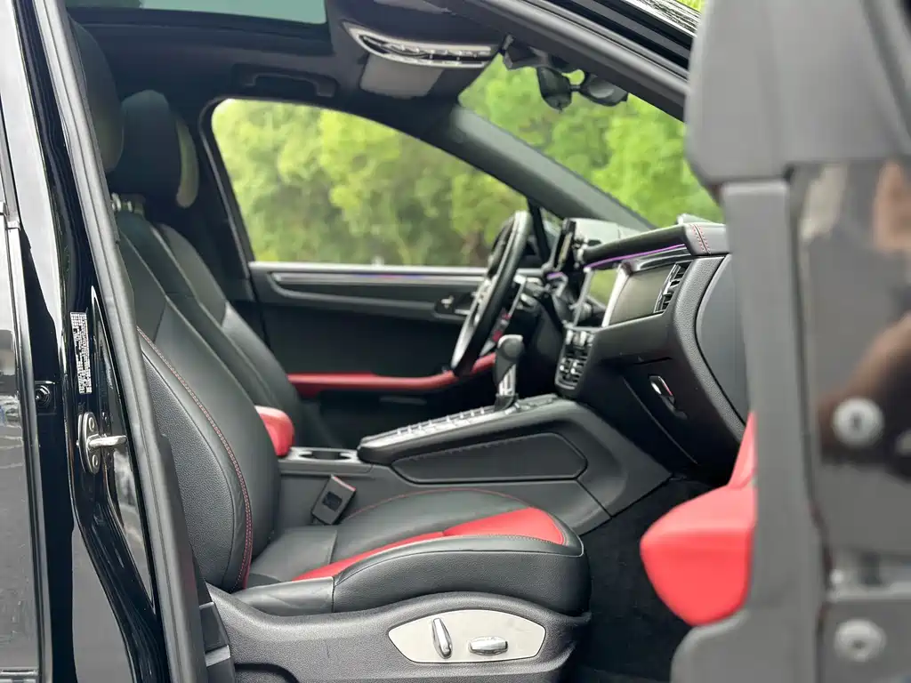 Porsche Macan 2021 — фото 12